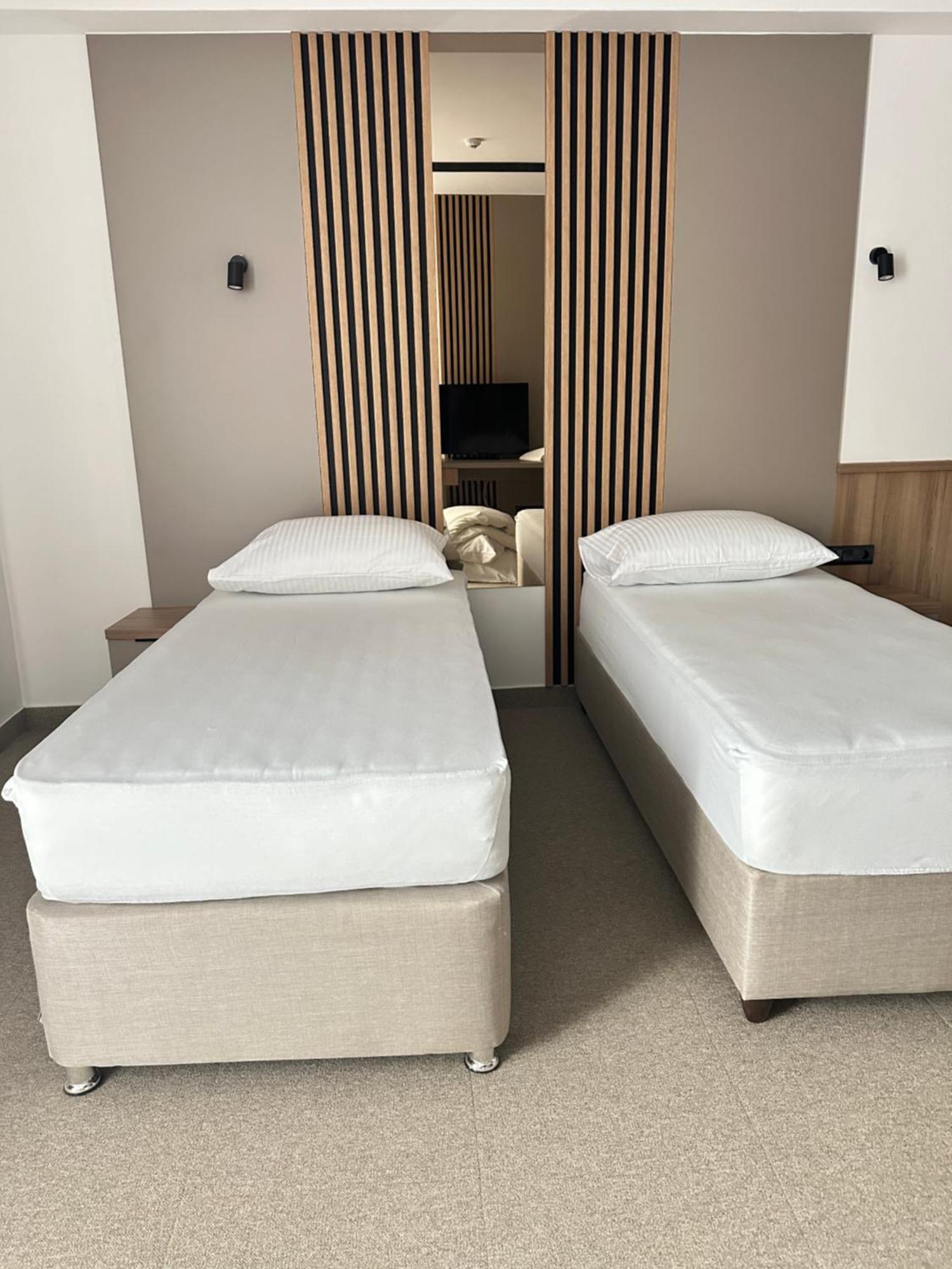Hotel Suljovic Іліджа Екстер'єр фото