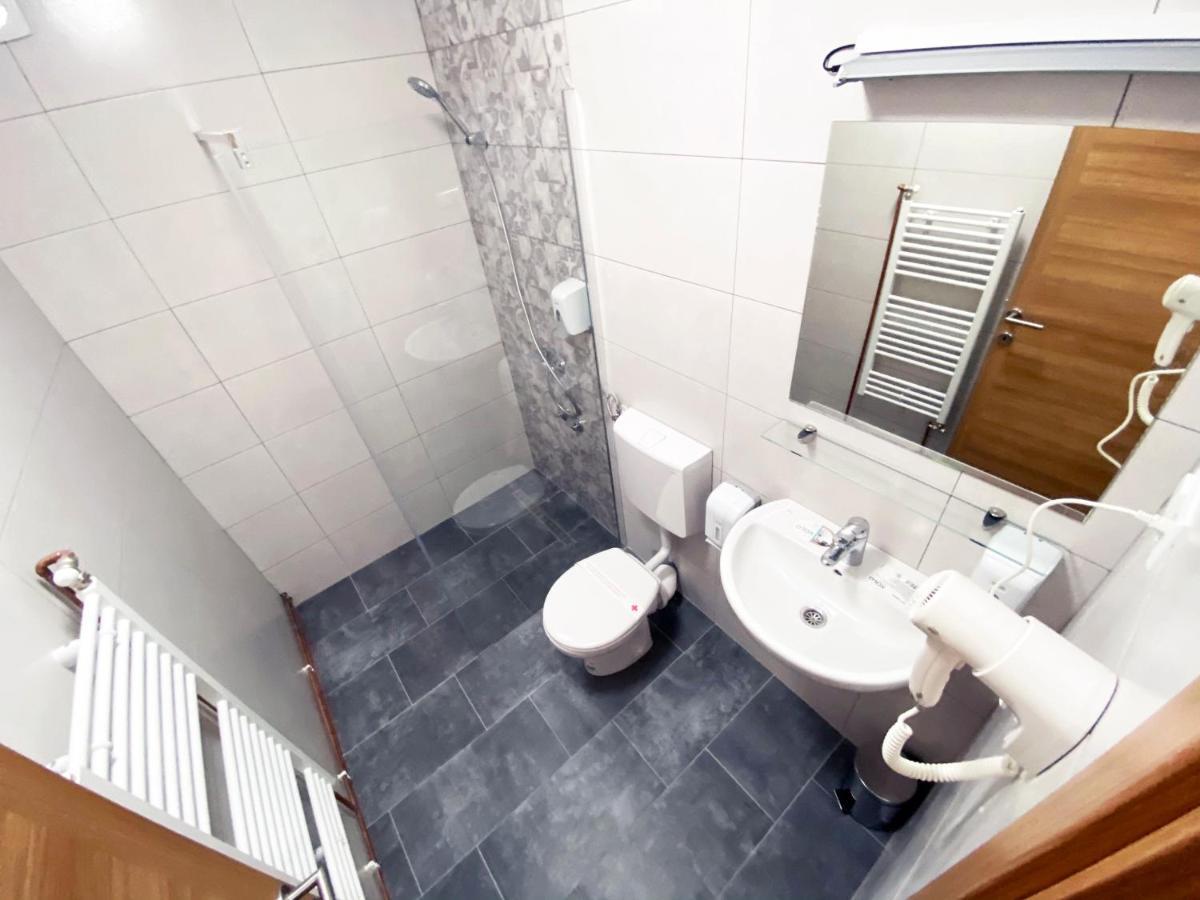 Hotel Suljovic Іліджа Екстер'єр фото